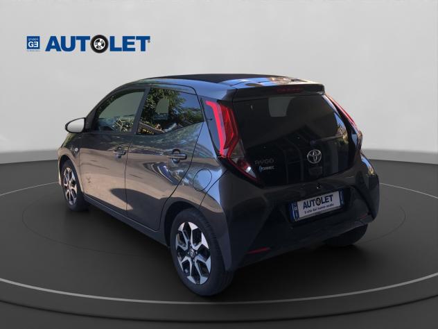 Toyota Aygo Connect 1.0 VVT-i 72 CV 5 porte x-wave - Foto 8