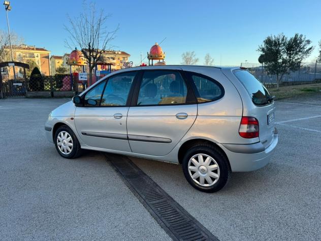 Renault Megane Scic 1.9 dCi cat Expression - Foto 6