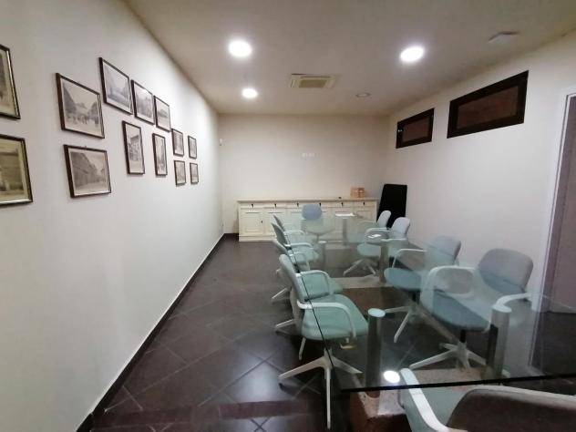 Capannone commerciale in affitto a Ponsacco 414 mq Rif: 1406128
