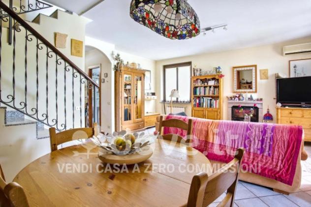 Villa di 150 m² con 4 locali e box auto in vendita a Besozzo - Foto 10