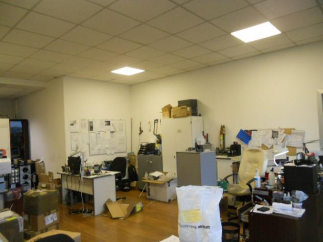 Immobile di 900 m² con più di 5 locali in affitto a Arese - Foto 5