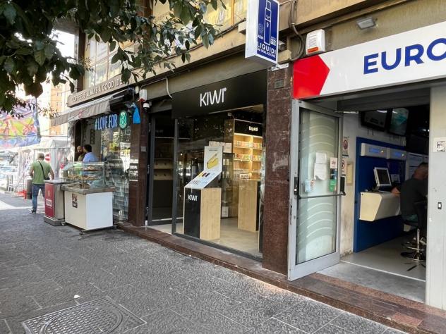1 Vetrina in affitto a Napoli - Foto 3