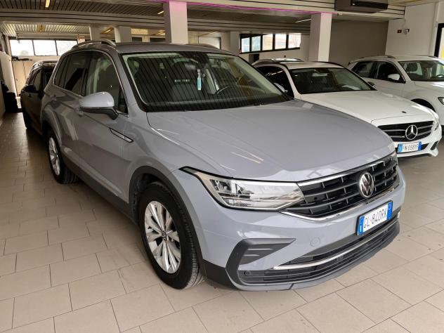Volkswagen Tiguan 2.0 TDI 150 CV SCR DSG 4MOTION Life - Foto 3