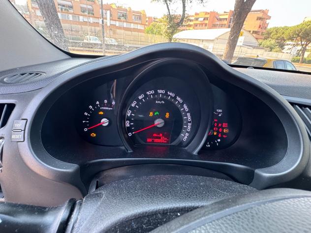 Kia Sportage 1.7 CRDI VGT 2WD Active - Foto 6