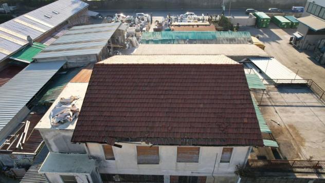 Capannone artigianale in vendita a Carrara 2200 mq Rif: 1399755