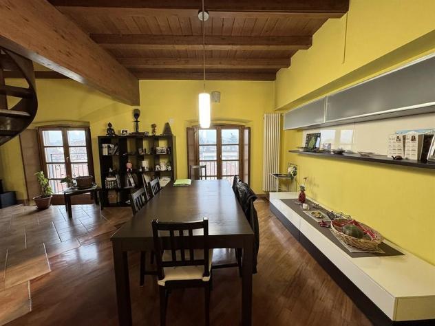 Muggiò: affascinante ampio appartamento in palazzo nobiliare del 1700 - Foto 8