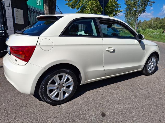 Audi A1 1.6 TDI Attraction-DIESEL- - Foto 10