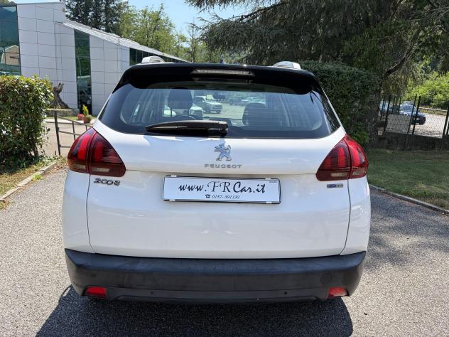 Peugeot 2008 PureTech 82 Allure - Foto 6