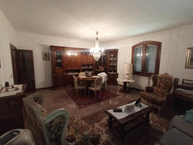 Villa in vendita a Capanne - Montopoli in Val d'Arno 350 mq Rif: 1099342