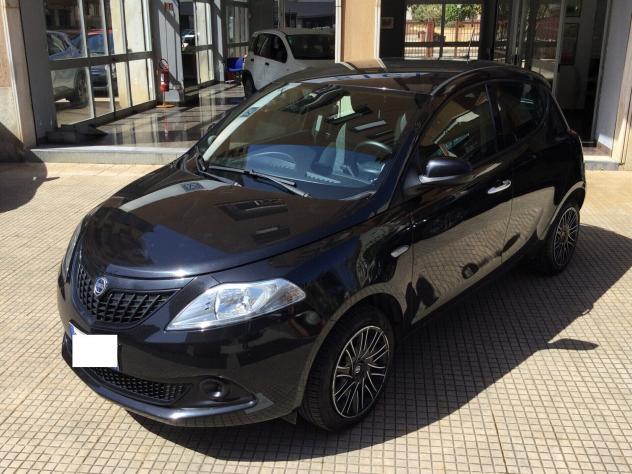 Lancia Ypsilon 1.0 FireFly 5 porte S&S Hybrid Gold - Foto 2