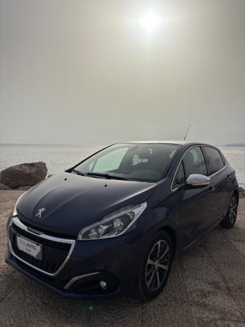 Peugeot 208 giomologata per disabili Allure