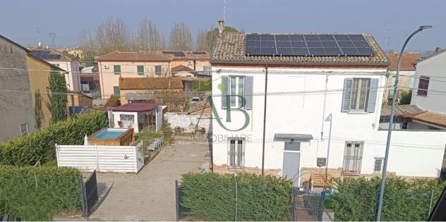 Casa indipendente con giardino