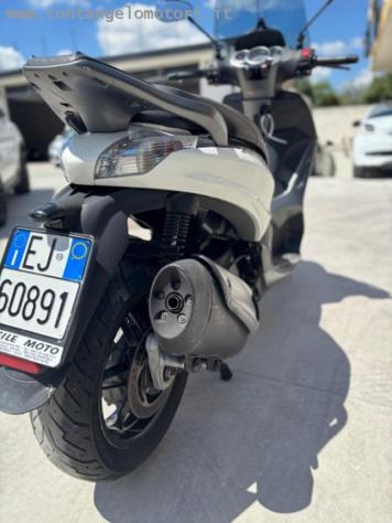 PIAGGIO Beverly 350 i.e. sport touring rif. 23723529 - Foto 5