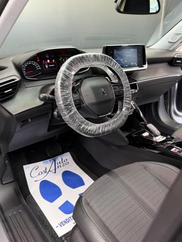 Peugeot 2008 BlueHDi 130 cv EAT8 Allure Pack 2021 - Foto 8