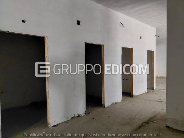 Fabbricati costruiti per esigenze commerciali in vendita a Terni - Rif. 3563019