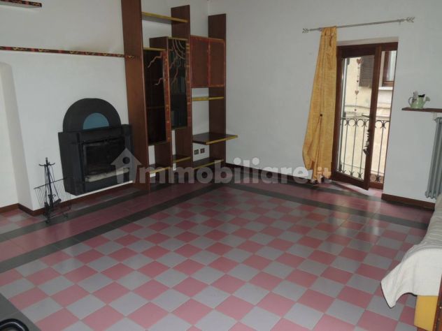 In cascina ristrutturata bilocale semi/arredato