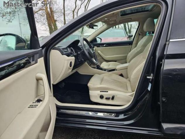 SKODA Superb Superb 2.0 tdi Laurin & Klement 140kw L&K FS611TR rif. 23961893 - Foto 10