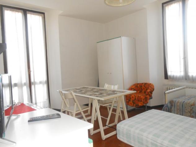 Stanza in appartamento in affitto a Pavia - Foto 8