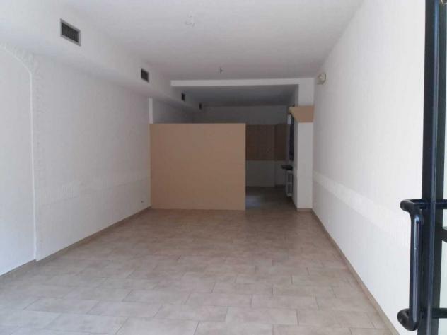 1 Vetrina in affitto a Carpi - Foto 4