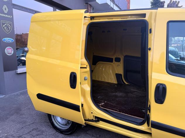 Fiat Doblo Dobl1.3 MJT PC-TN Cargo Lamierato SX - Foto 10
