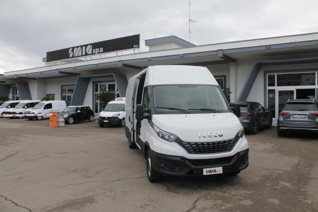 Iveco Daily 35S140 FURGONE 3 POSTI L4H2 HI-MATIC
