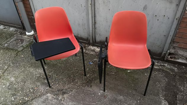 Coppia di sedie conferenza con tavoletta scrittoio ribaltabile