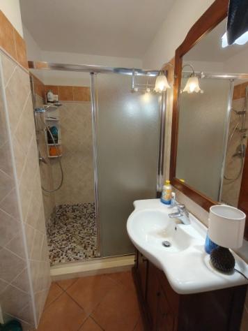 “Locale C/2 semi-indipendente, con ingresso autonomo, ideale come punto di appoggio estivo o per brevi periodi.” - Foto 10
