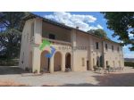 Splendida Villa dimora storica alle porte di Siena, Toscana.