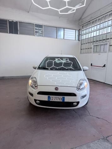 Fiat Punto 1.3 MJT II S&S 85 CV 5 porte ECO Lounge - Foto 2