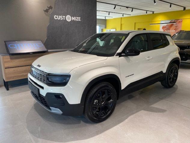 Jeep Avenger e-Hybrid 1.2 MHEV e-Hybrid Turbo Black Edition - Foto 6