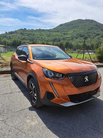 Peugeot 2008 PureTech 100 Allure Pack S/S - Foto 2