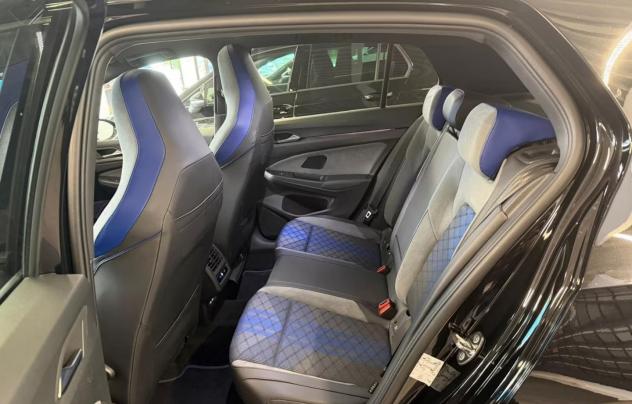 Volkswagen Golf 2.0 TSI R Black Edition DSG 4MOTION Tetto Harman Kardon 19" - Foto 9