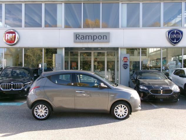 Lancia Ypsilon Ypsilon 1.2 8v Gold c/CL ecochic Gpl 69cv - Foto 3