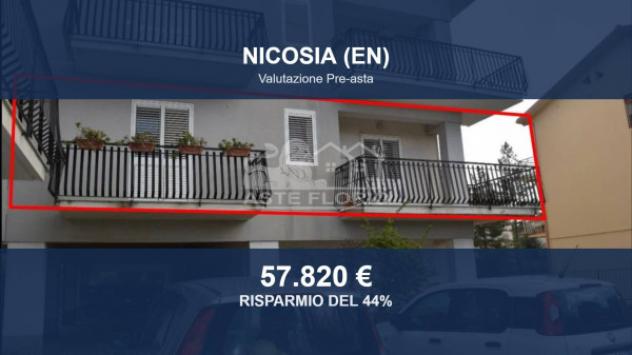Immobile in asta di 116 m², box auto in vendita a Nicosia
