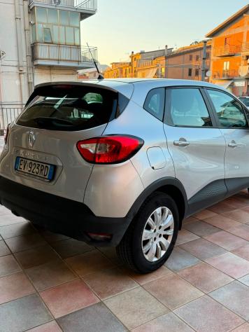 Renault Captur 0.9 TCe 90 CV - Foto 4