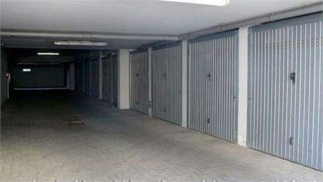 V001725 - BOX AUTO DOPPIO IN GARAGE CONDOMINIALE