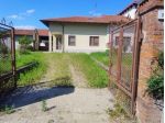 Casa Indipendente con Cortile, Giardino, Garage, Magazzino, Tettoia e Terreno