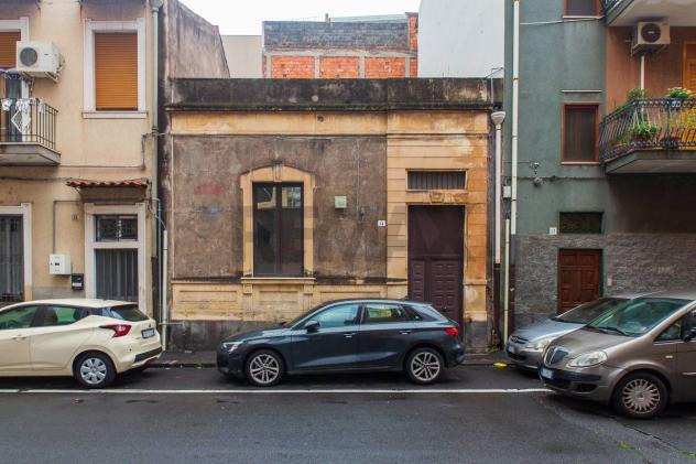 casa indipendente in vendita a Catania in zona Picanello