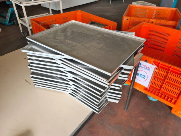 varie teglie inox 50X35cm usate