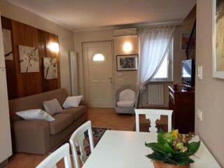 Villetta bifamiliare in affitto a Forte dei Marmi 100 mq  Rif: 1121716