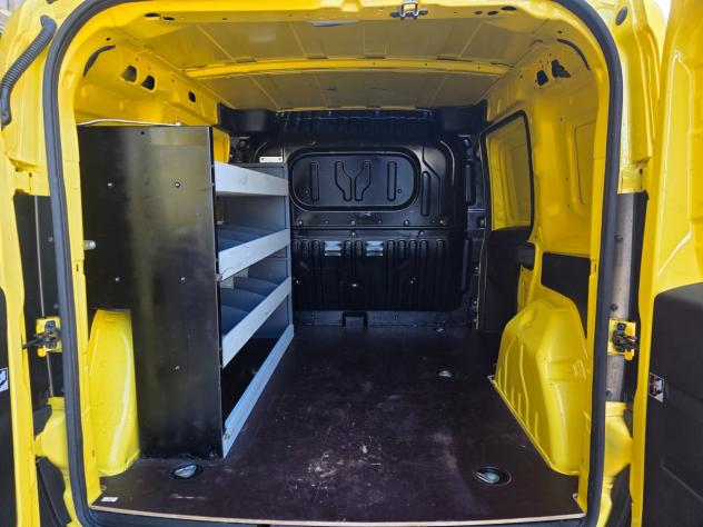 Fiat Doblo Dobl1.3 MJT PC-TN Cargo Lamierato SX - Foto 8