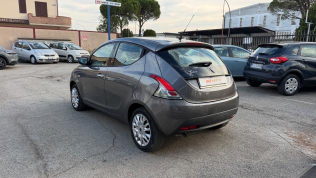 Lancia Ypsilon 1.2 69 CV 5 porte Platinum - Foto 3