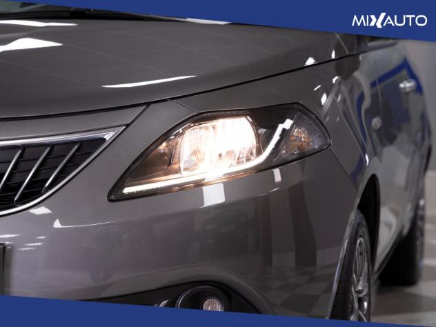 Lancia Ypsilon 1.0 Firefly Hybrid Gold Plus 70CV 5 Porte - Foto 10