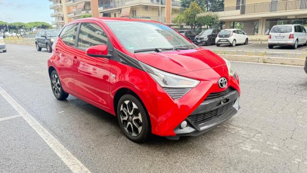 Toyota Aygo 1.0 VVT-i 72 CV 5 porte x-play TEEM LED NAVI KAMERA PDC CERCHI 16 BLUETOOTH - Foto 2
