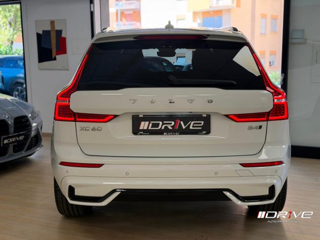 VOLVO XC60 (2017--) XC60 B4 (d) AWD Geartronic R-design - Foto 7