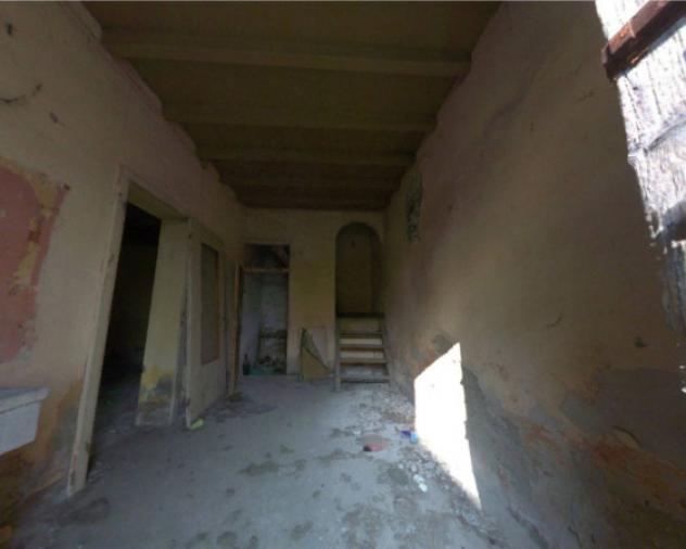 Immobile in asta di 135 m², box auto in vendita a Ceresara - Foto 2