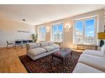 Appartamento di 220 m² con 5 locali e box auto in vendita a Milano