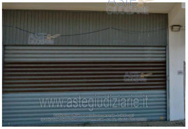 IMMOBILI-IMMOBILE COMMERCIALE-Via Laurentina, 151, 00071 Pomezia RM, Italia