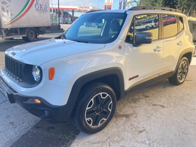 Jeep Renegade 2.0 Mjt 170CV 4WD Trailhawk - Foto 3