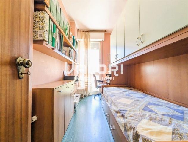 Esclusivo Appartamento Ristrutturato con 3 Camere e 2 Bagni nel Grattacielo Monti - Foto 17